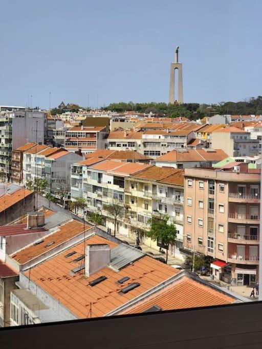 Cozy Apartment In Central Almada W Swing Chairs Zewnętrze zdjęcie