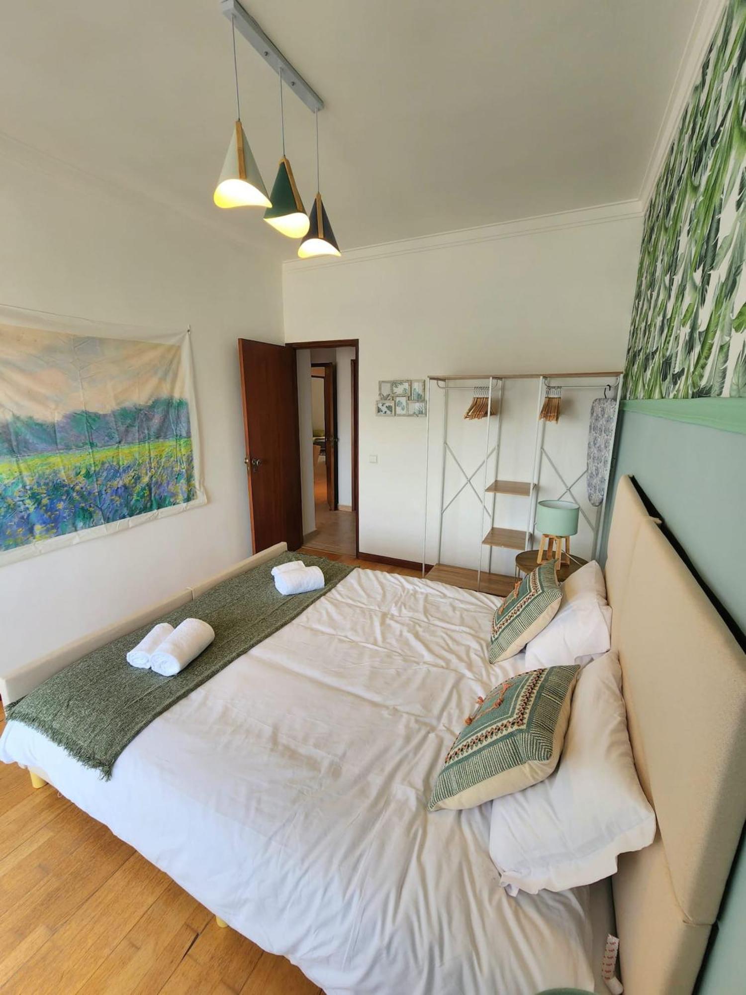 Cozy Apartment In Central Almada W Swing Chairs Zewnętrze zdjęcie