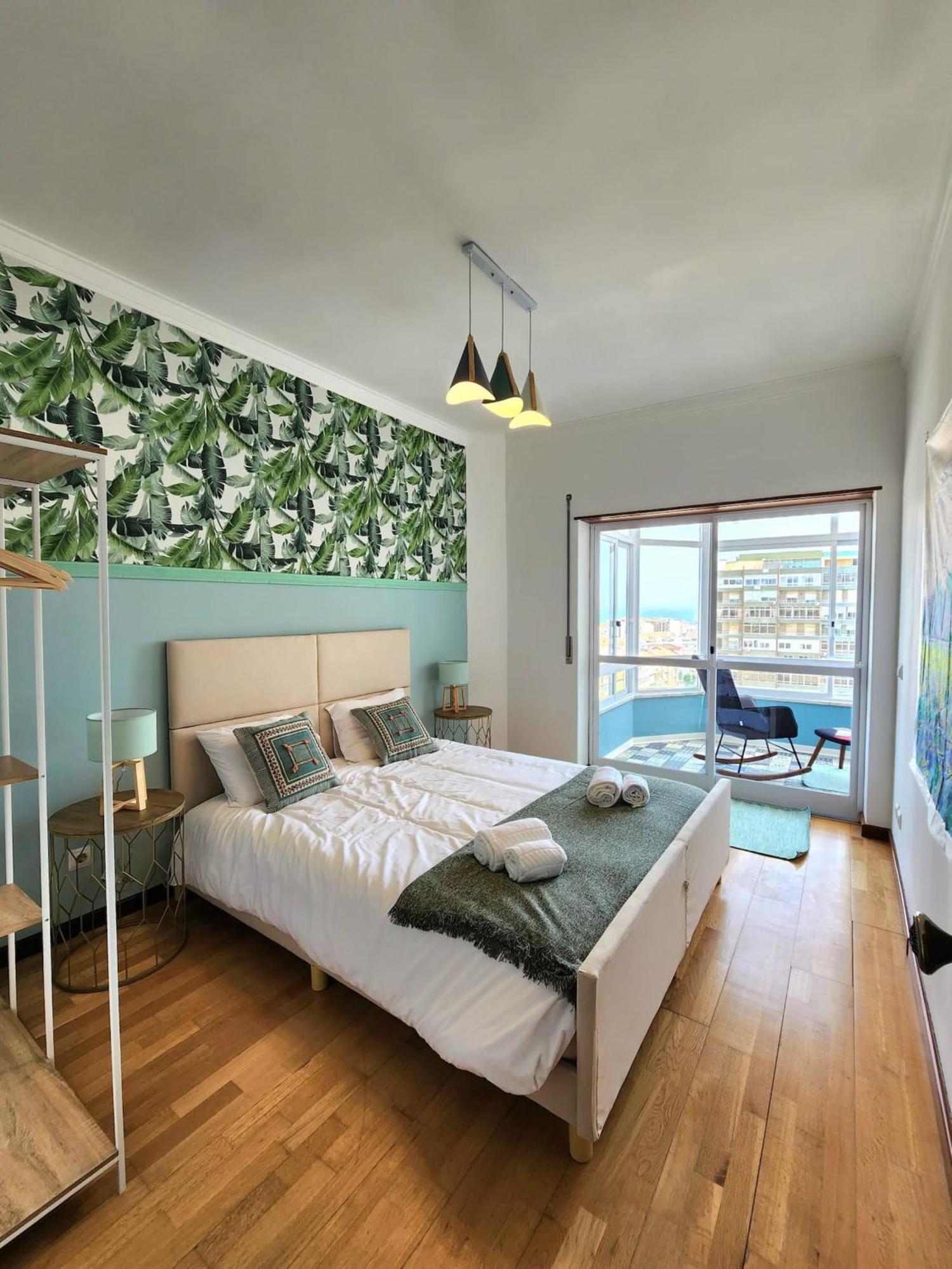 Cozy Apartment In Central Almada W Swing Chairs Zewnętrze zdjęcie