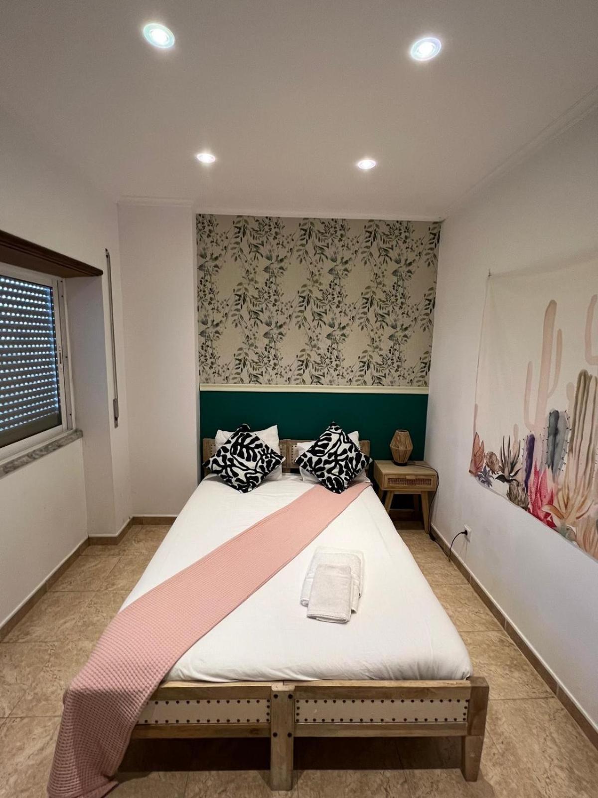 Cozy Apartment In Central Almada W Swing Chairs Zewnętrze zdjęcie